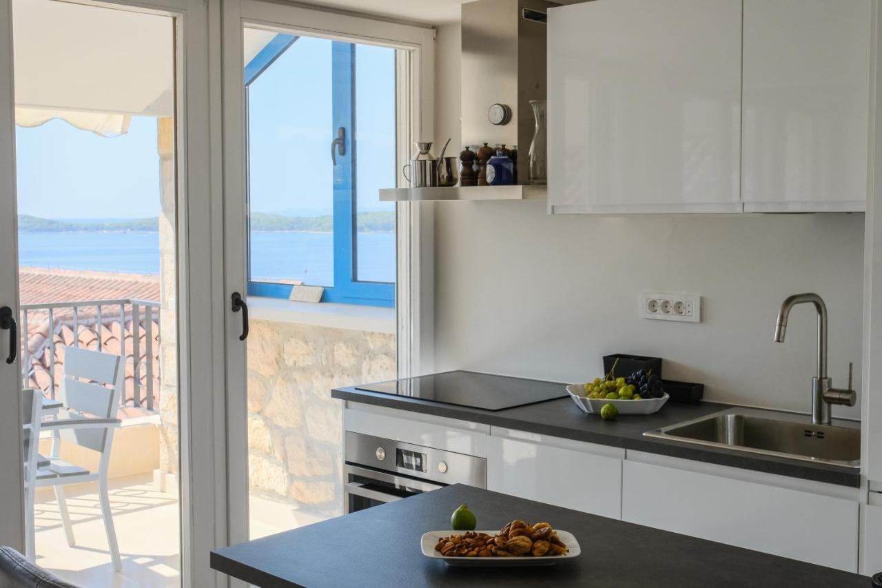 Villa Penthouse In Old Dalmatian House - Flybridge Hvar Town Exterior foto