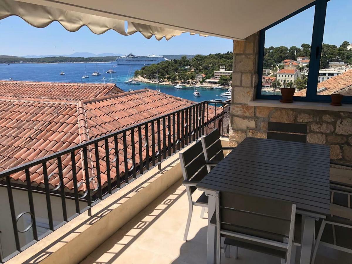 Villa Penthouse In Old Dalmatian House - Flybridge Hvar Town Exterior foto